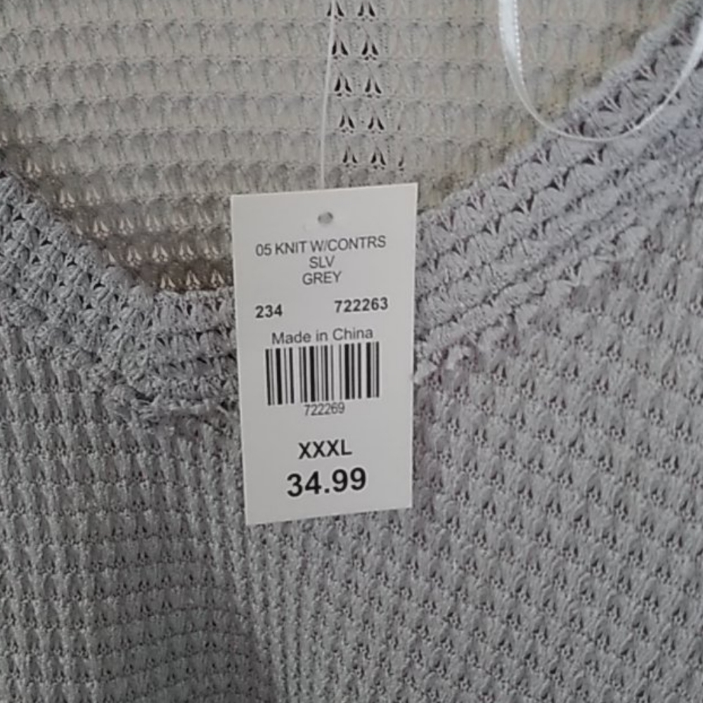 Sweater - Picture 2 of 4